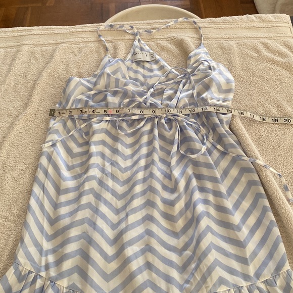 ASOS gorgeous long dress. So pretty and flattering from Bloomingdale’s - Picture 12 of 13